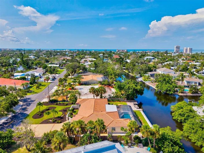 Image No.5-Propriété de 4 chambres à vendre à Sarasota