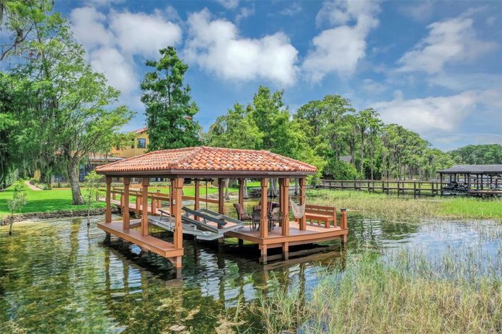 Image No.9-Propriété de 5 chambres à vendre à Orlando