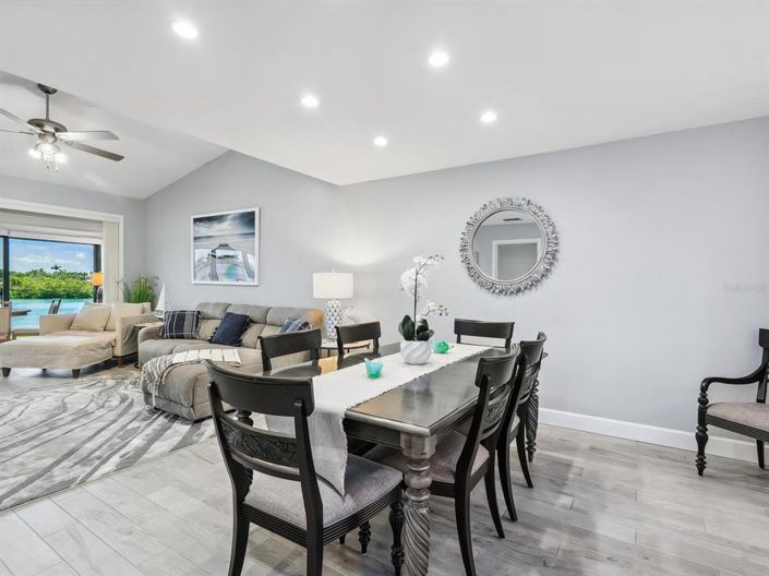 Image No.12-Propriété de 2 chambres à vendre à Sarasota