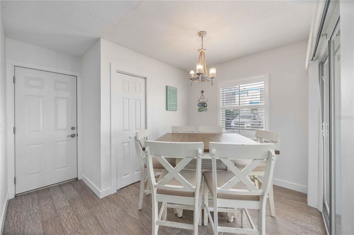 Image No.3-Propriété de 4 chambres à vendre à Sarasota