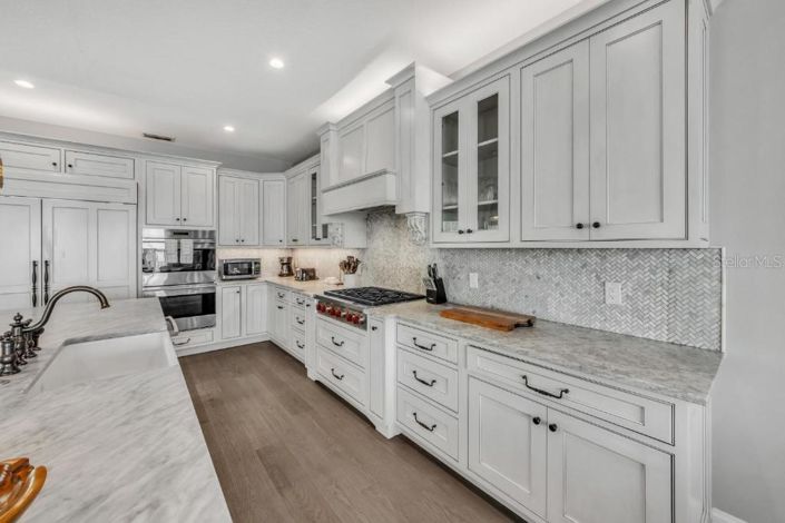 Image No.16-5 Bed Property for sale