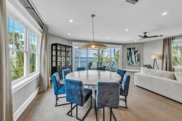 Image No.18-5 Bed Property for sale