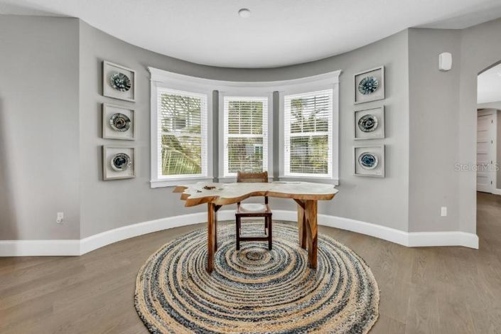 Image No.21-5 Bed Property for sale