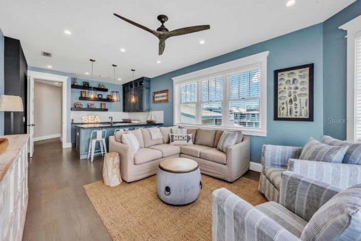 Image No.22-5 Bed Property for sale