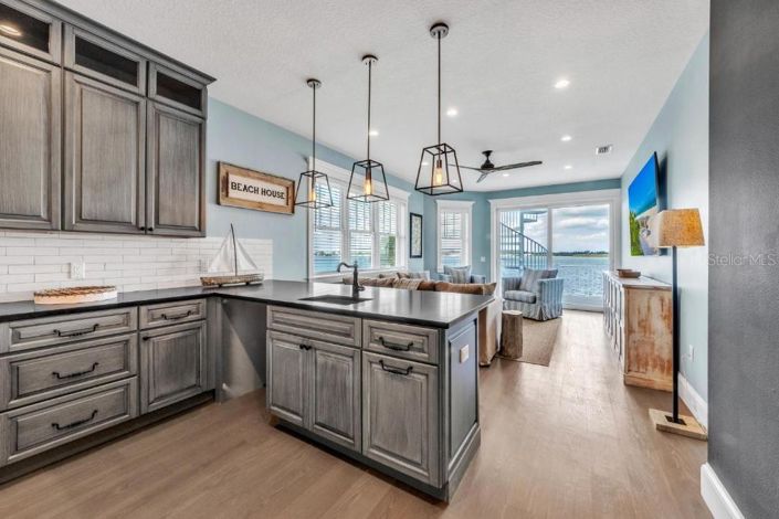 Image No.26-5 Bed Property for sale