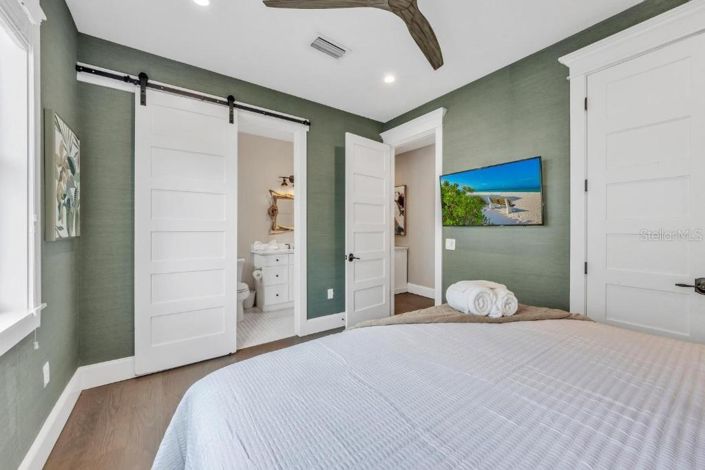 Image No.39-5 Bed Property for sale