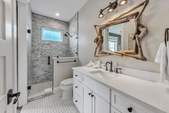 Image No.40-5 Bed Property for sale