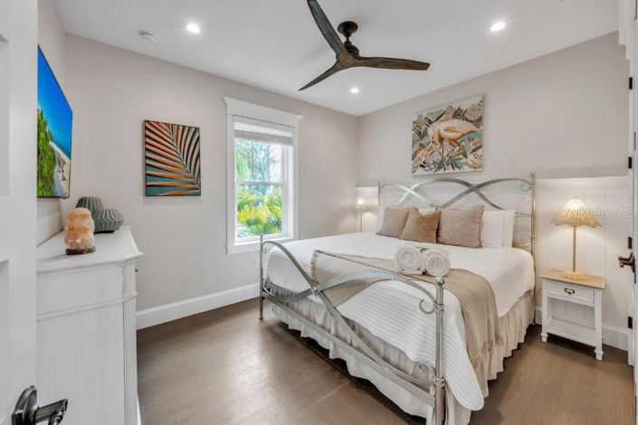 Image No.42-5 Bed Property for sale