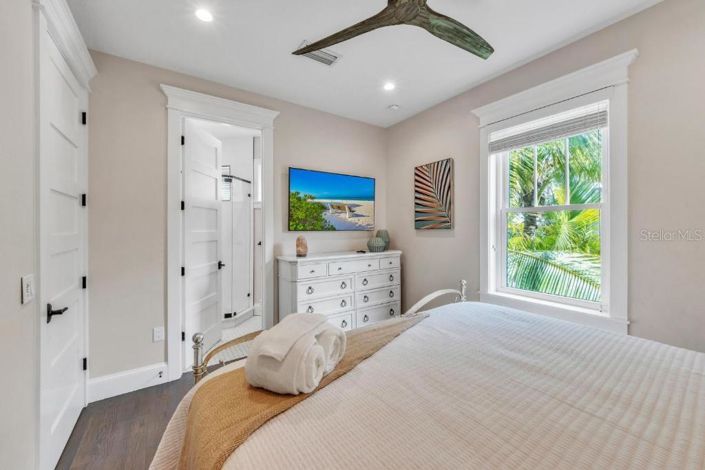 Image No.43-5 Bed Property for sale