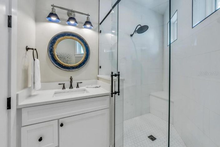 Image No.44-5 Bed Property for sale