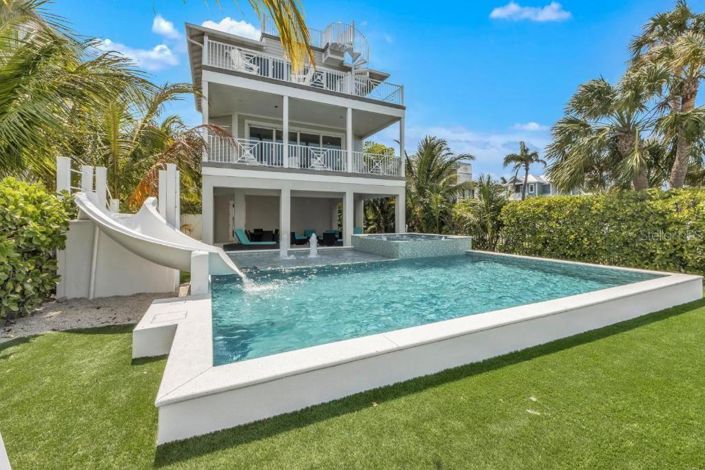 Image No.7-5 Bed Property for sale