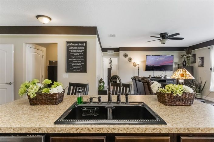 Image No.10-Propriété de 5 chambres à vendre à Davenport