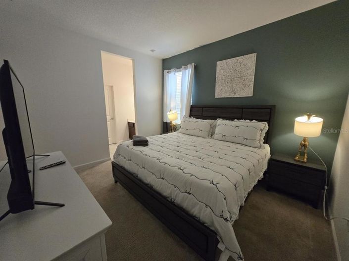 Image No.14-8 Bed Property for sale