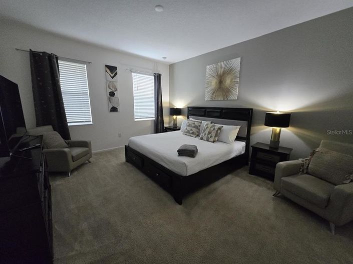 Image No.17-8 Bed Property for sale