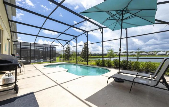 Image No.19-8 Bed Property for sale