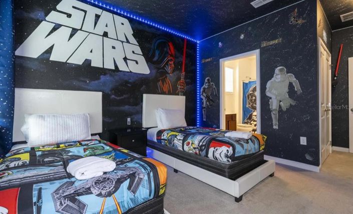 Image No.29-8 Bed Property for sale