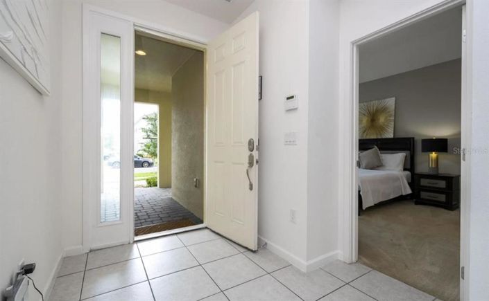 Image No.4-8 Bed Property for sale