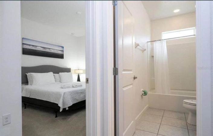 Image No.5-8 Bed Property for sale