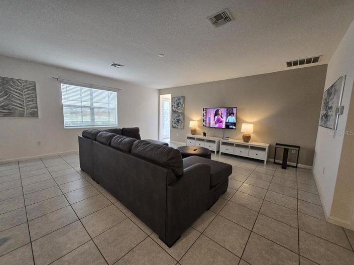 Image No.6-8 Bed Property for sale