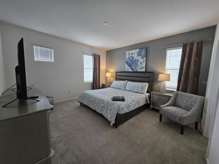 Image No.8-8 Bed Property for sale