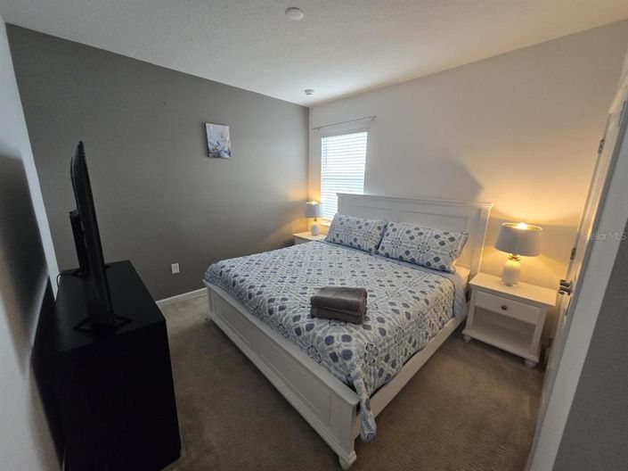 Image No.9-8 Bed Property for sale