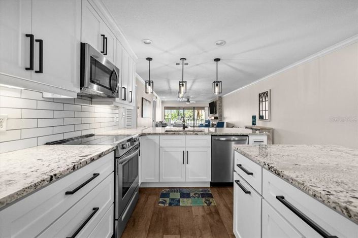 Image No.10-2 Bed Property for sale