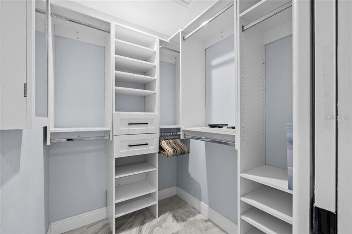 Image No.27-2 Bed Property for sale