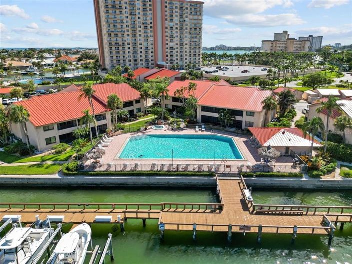 Image No.6-2 Bed Property for sale