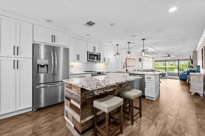 Image No.7-2 Bed Property for sale