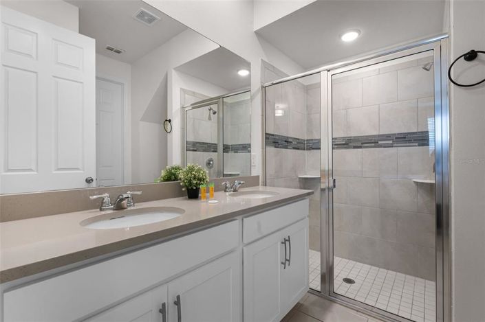 Image No.13-5 Bed Townhouse for sale