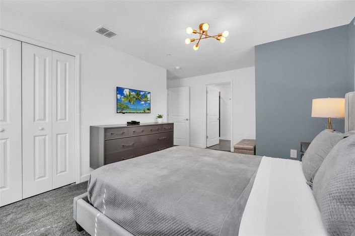 Image No.27-5 Bed Townhouse for sale