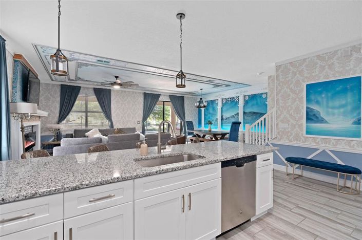 Image No.22-8 Bed Property for sale