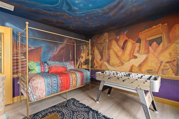 Image No.29-8 Bed Property for sale