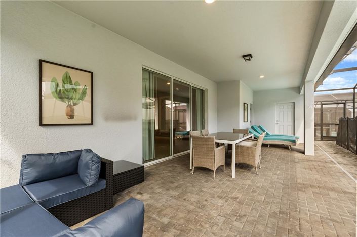 Image No.50-8 Bed Property for sale