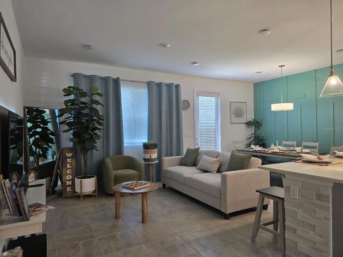 Image No.11-3 Bed Townhouse for sale