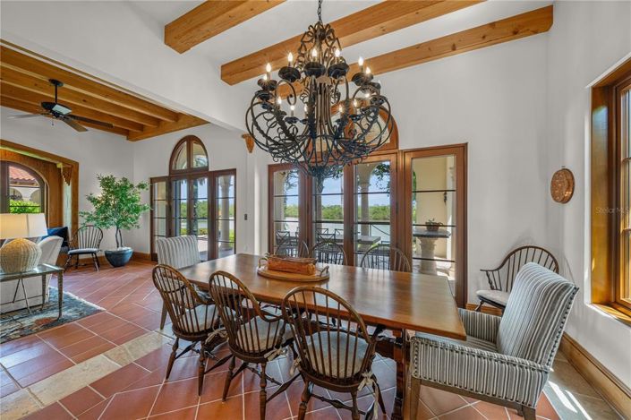 Image No.8-Propriété de 5 chambres à vendre à Sarasota