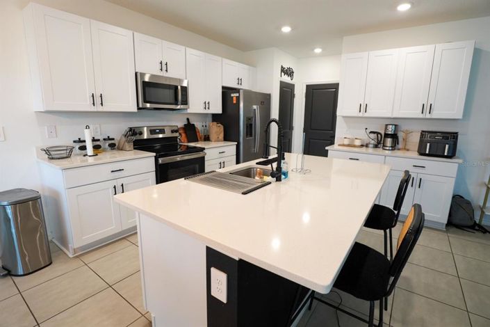 Image No.17-4 Bed Property for sale