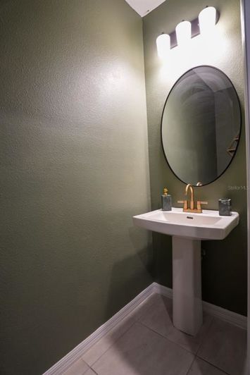 Image No.5-4 Bed Property for sale