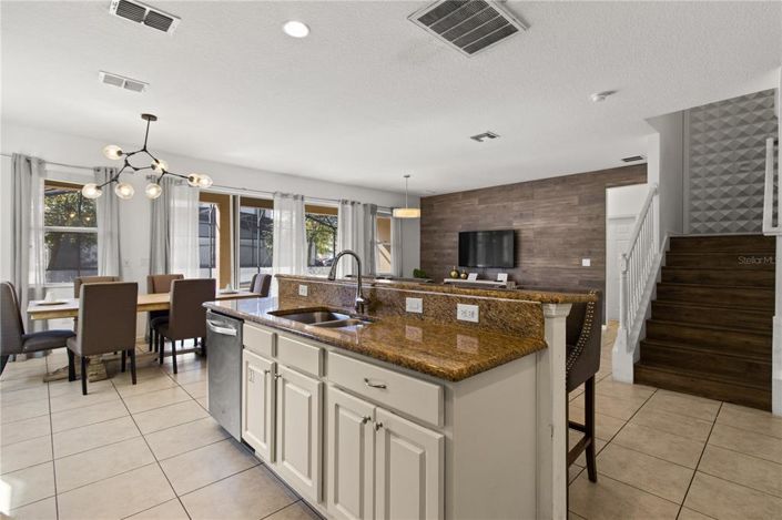 Image No.11-Propriété de 7 chambres à vendre à Kissimmee