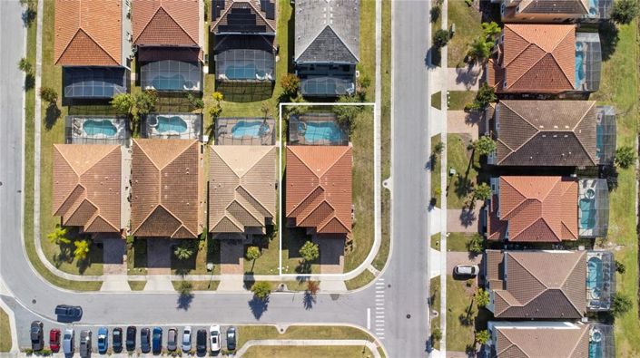 Image No.2-Propriété de 7 chambres à vendre à Kissimmee