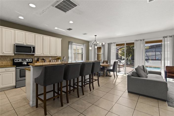 Image No.8-Propriété de 7 chambres à vendre à Kissimmee