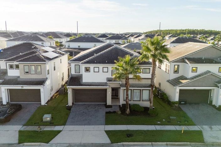 Image No.2-Propriété de 6 chambres à vendre à Kissimmee