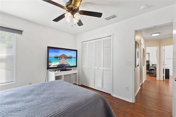 Image No.35-4 Bed Property for sale