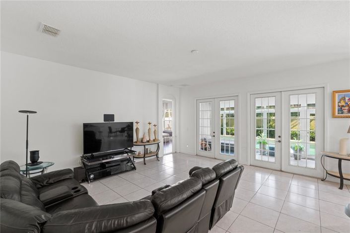 Image No.7-Propriété de 4 chambres à vendre à Orlando