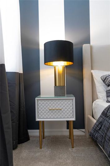 Image No.15-9 Bed Property for sale