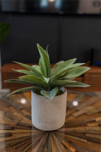 Image No.27-9 Bed Property for sale