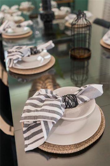 Image No.31-9 Bed Property for sale