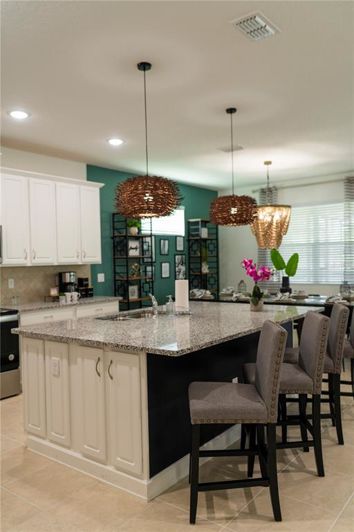 Image No.38-9 Bed Property for sale