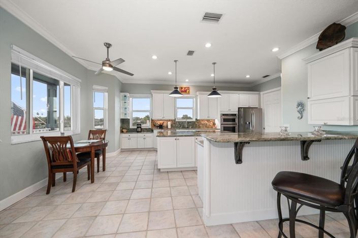 Image No.11-Propriété de 5 chambres à vendre à Treasure Island