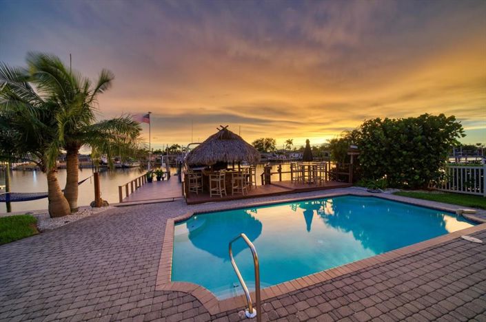 Image No.20-Propriété de 5 chambres à vendre à Treasure Island